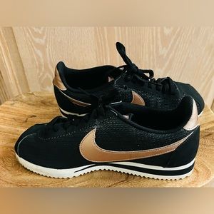Leather Nike Cortez - Rare Find- Black with Rose Gold Swoosh 8